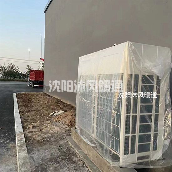 空气能安装 辽阳4s店 吊车吊装中